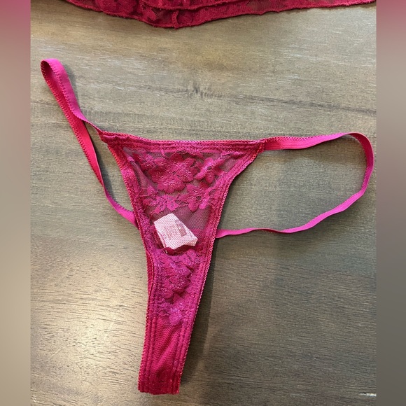 VTG XS/S lace babydoll and matching thong - Picture 6 of 9